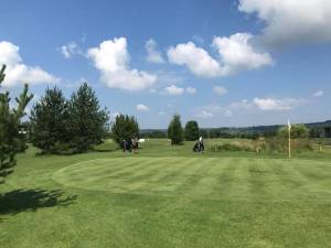 cluburi de golf care se inchid 
